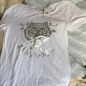 Men’s Guess T-shirt L